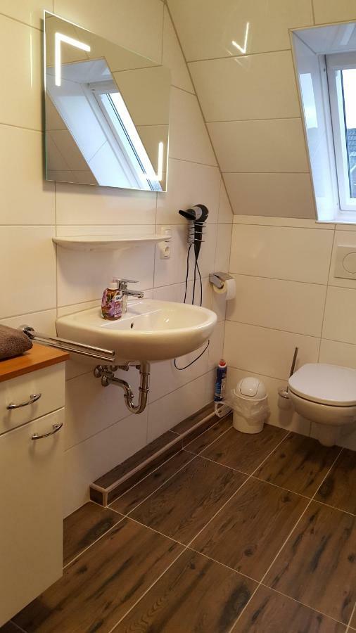 Wohnung 2 Mit Balkon- Haus Annegrete 埃森斯 外观 照片